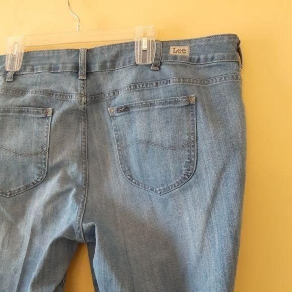 Lee Sz 26 4X Plus Size Relaxed Straight Leg Mid Rise Medium Wash Jeans - Picture 5 of 7
